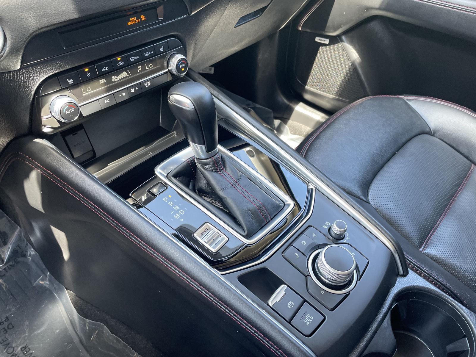 Vehicle photo 29