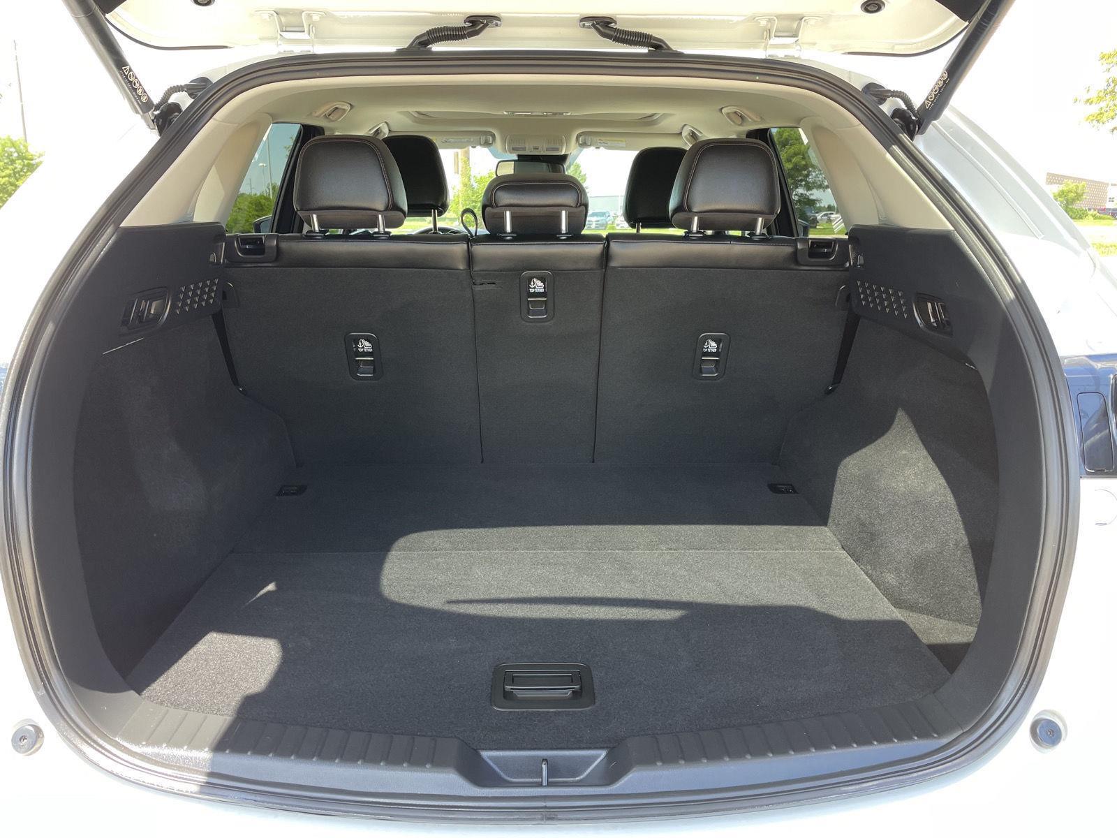 Vehicle photo 34