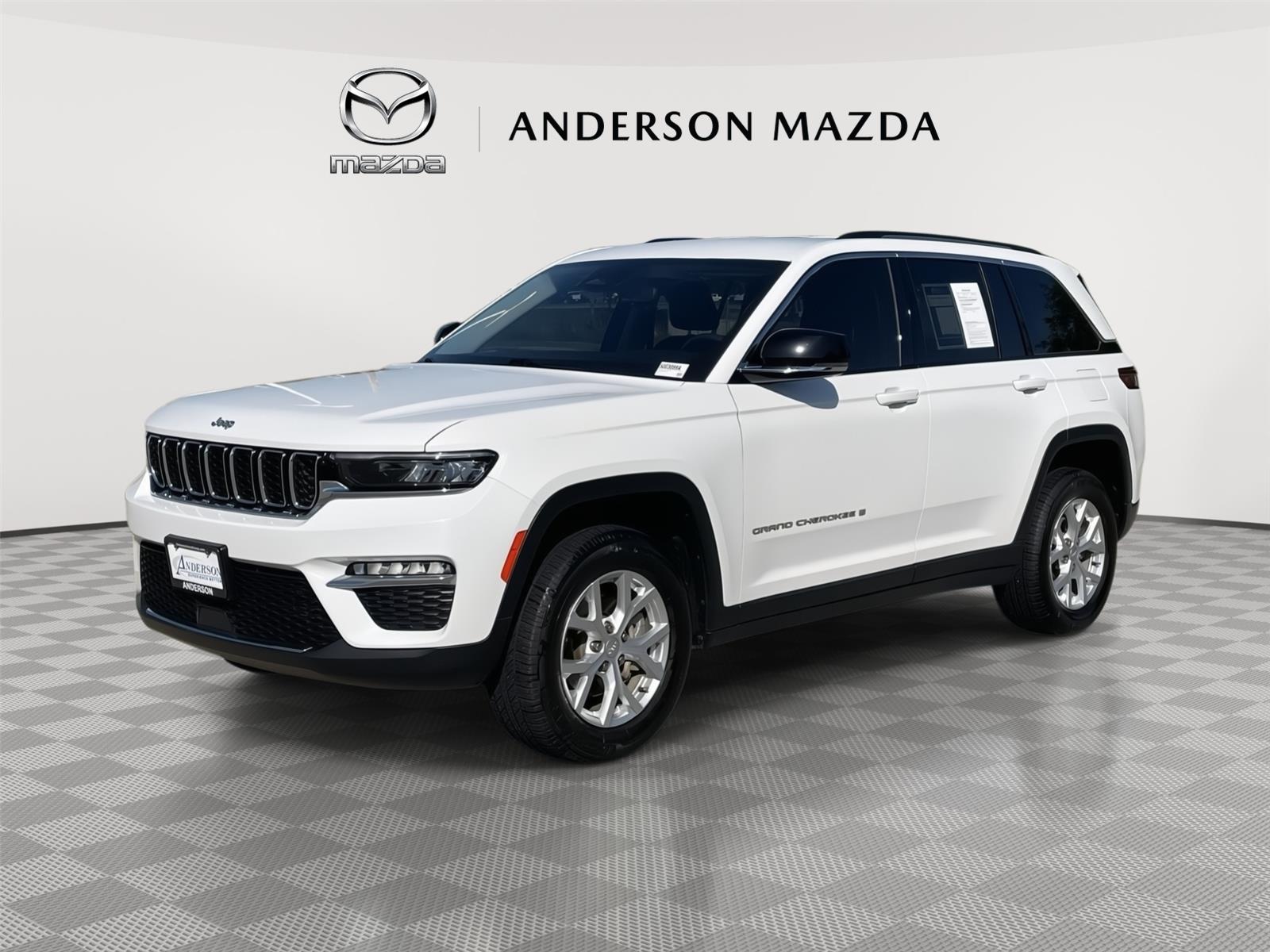 White 2023 Jeep Grand Cherokee SUV / Crossover Four-Wheel Drive