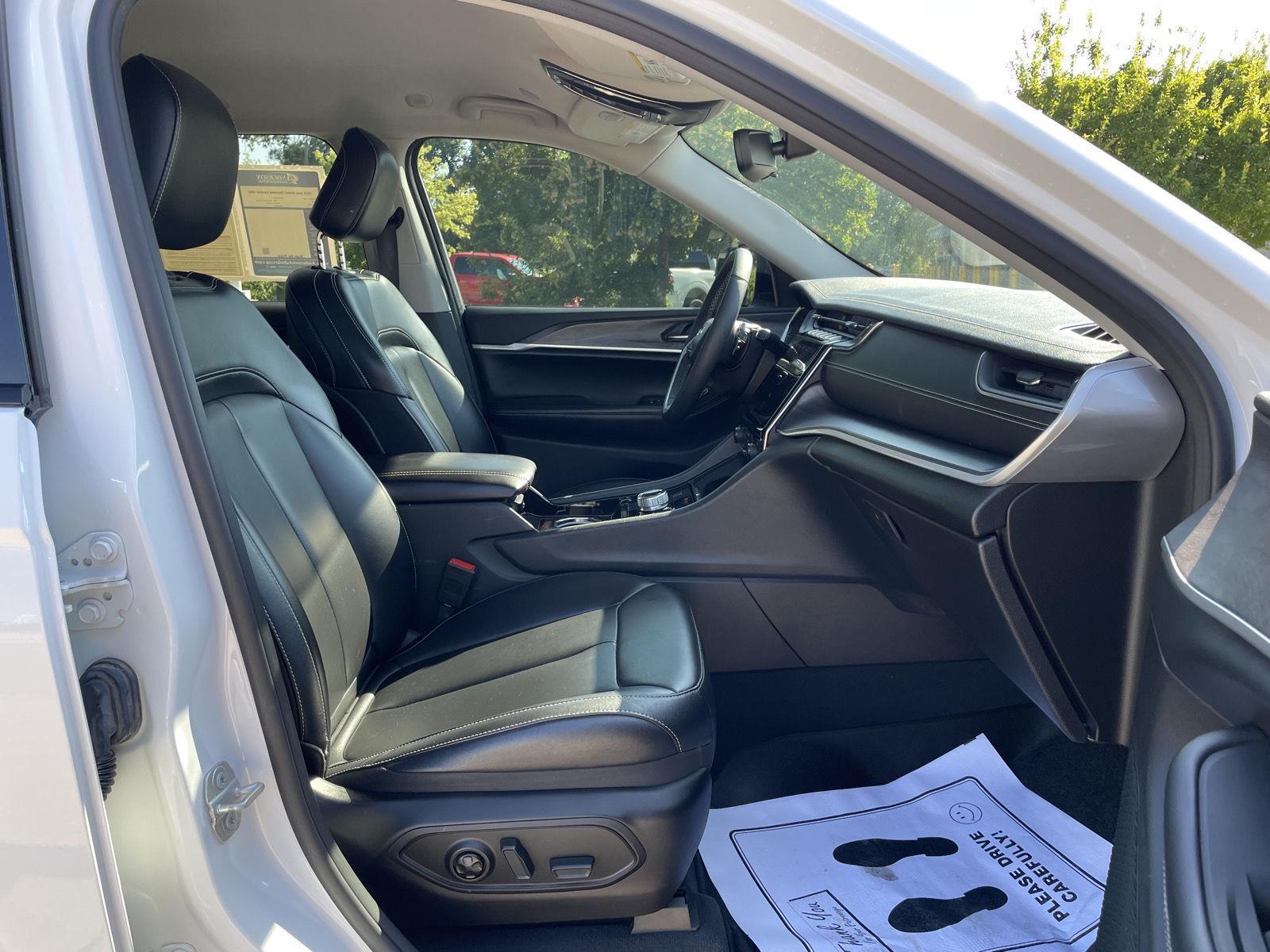 Vehicle photo 19
