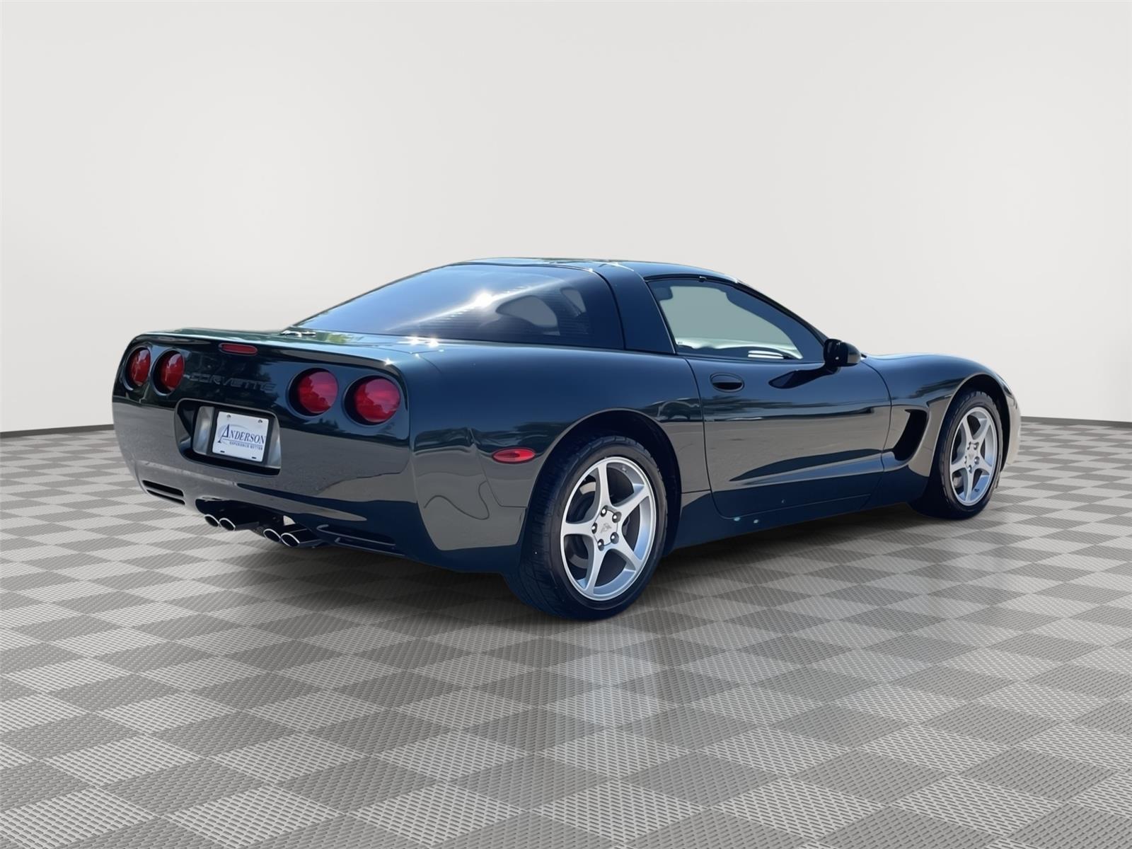 Vehicle photo 7