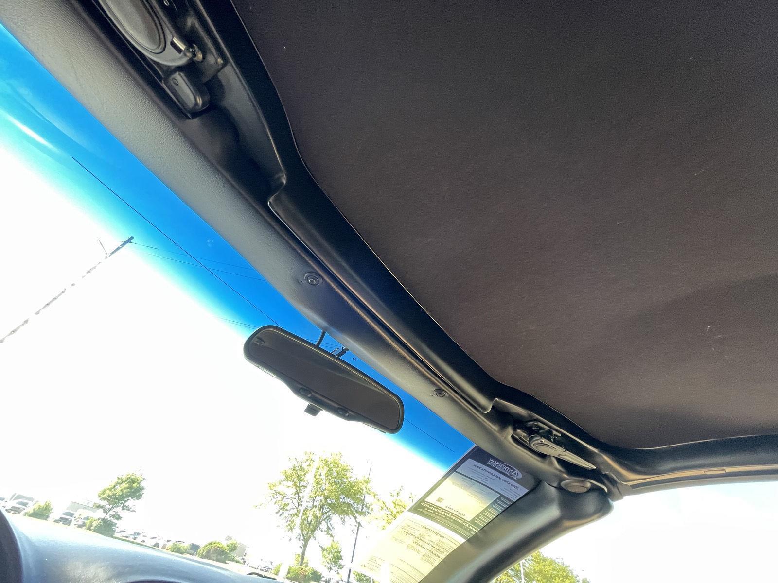 Vehicle photo 18