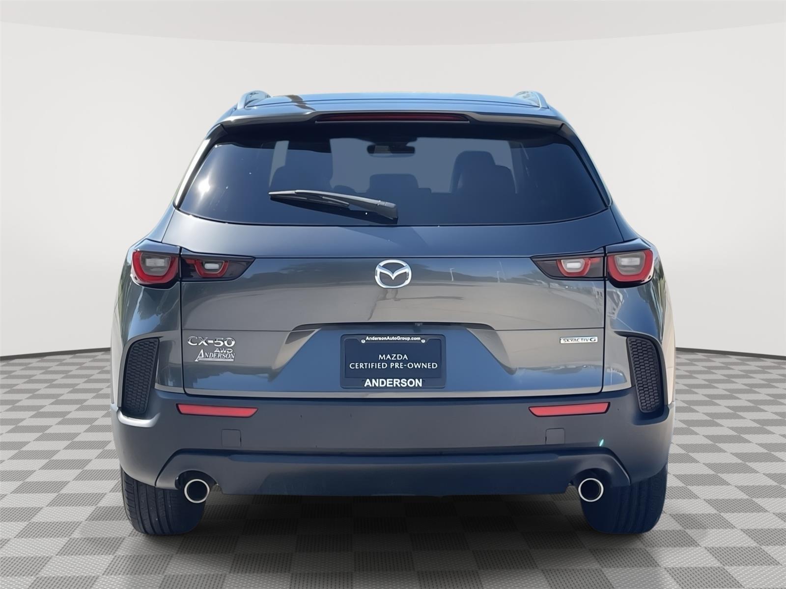 Vehicle photo 8