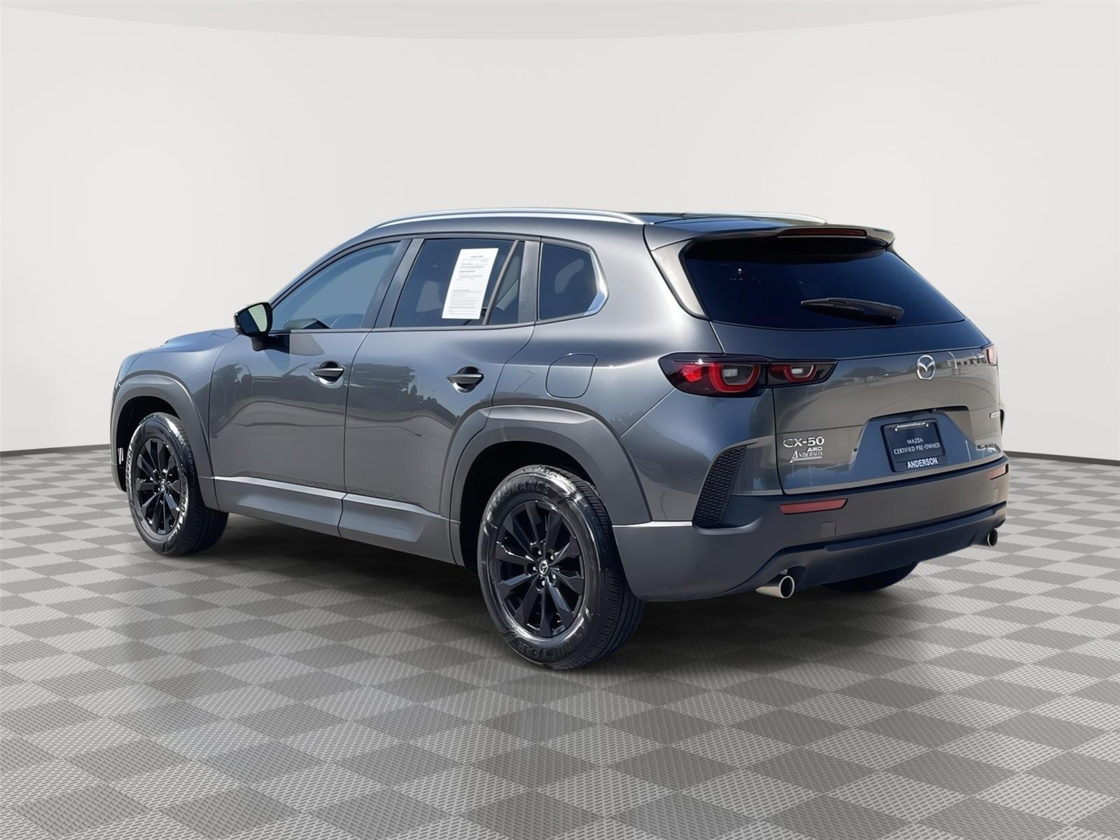 Vehicle photo 9