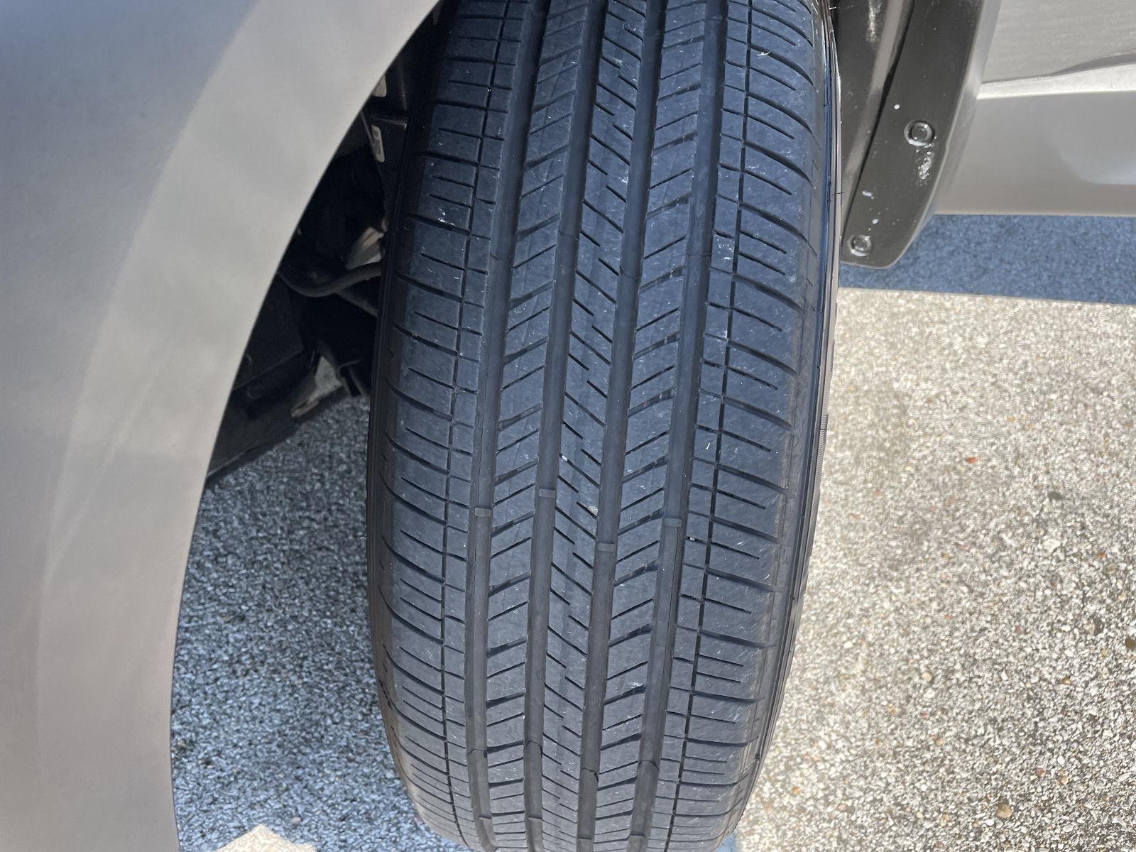 Vehicle photo 11