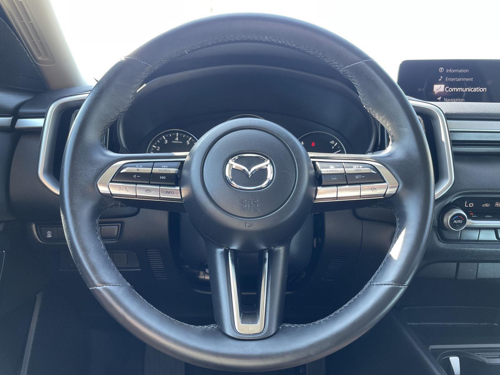 Vehicle photo 12