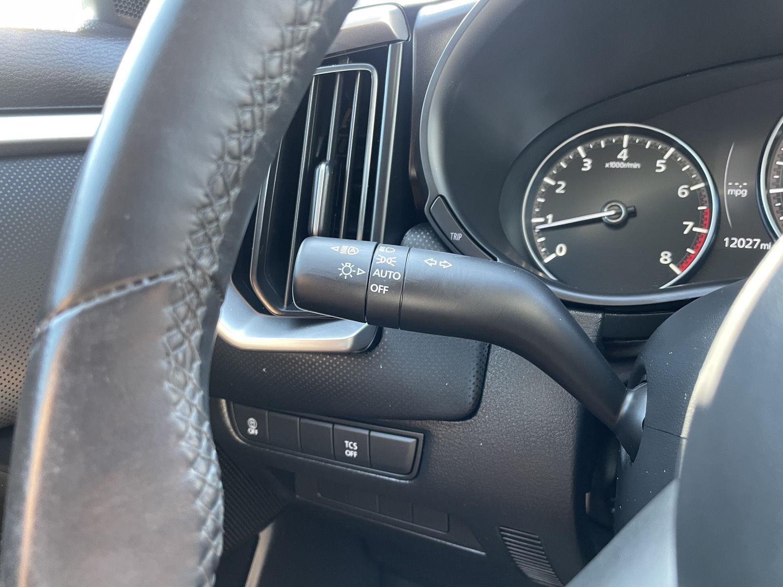 Vehicle photo 16