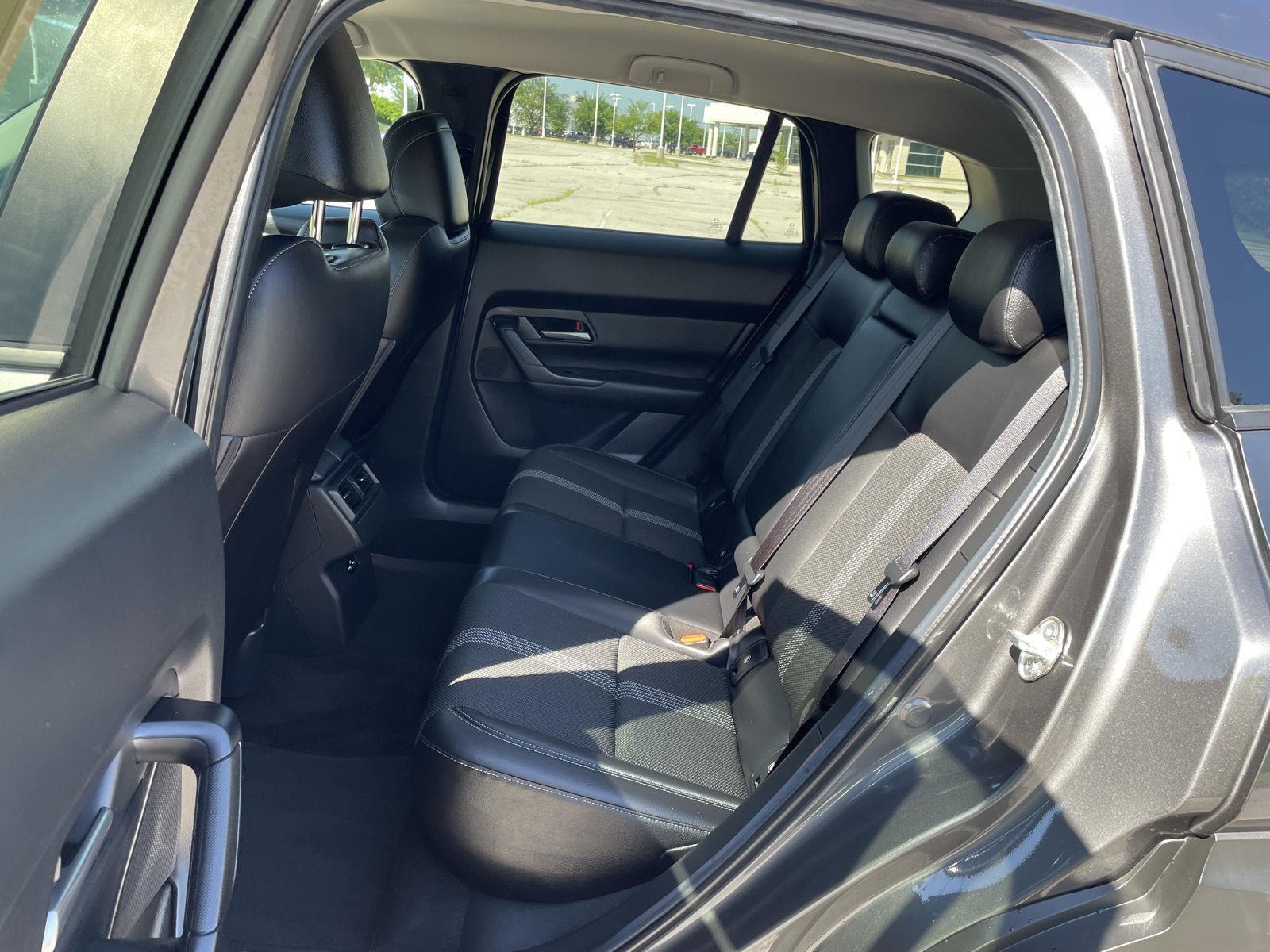 Vehicle photo 20