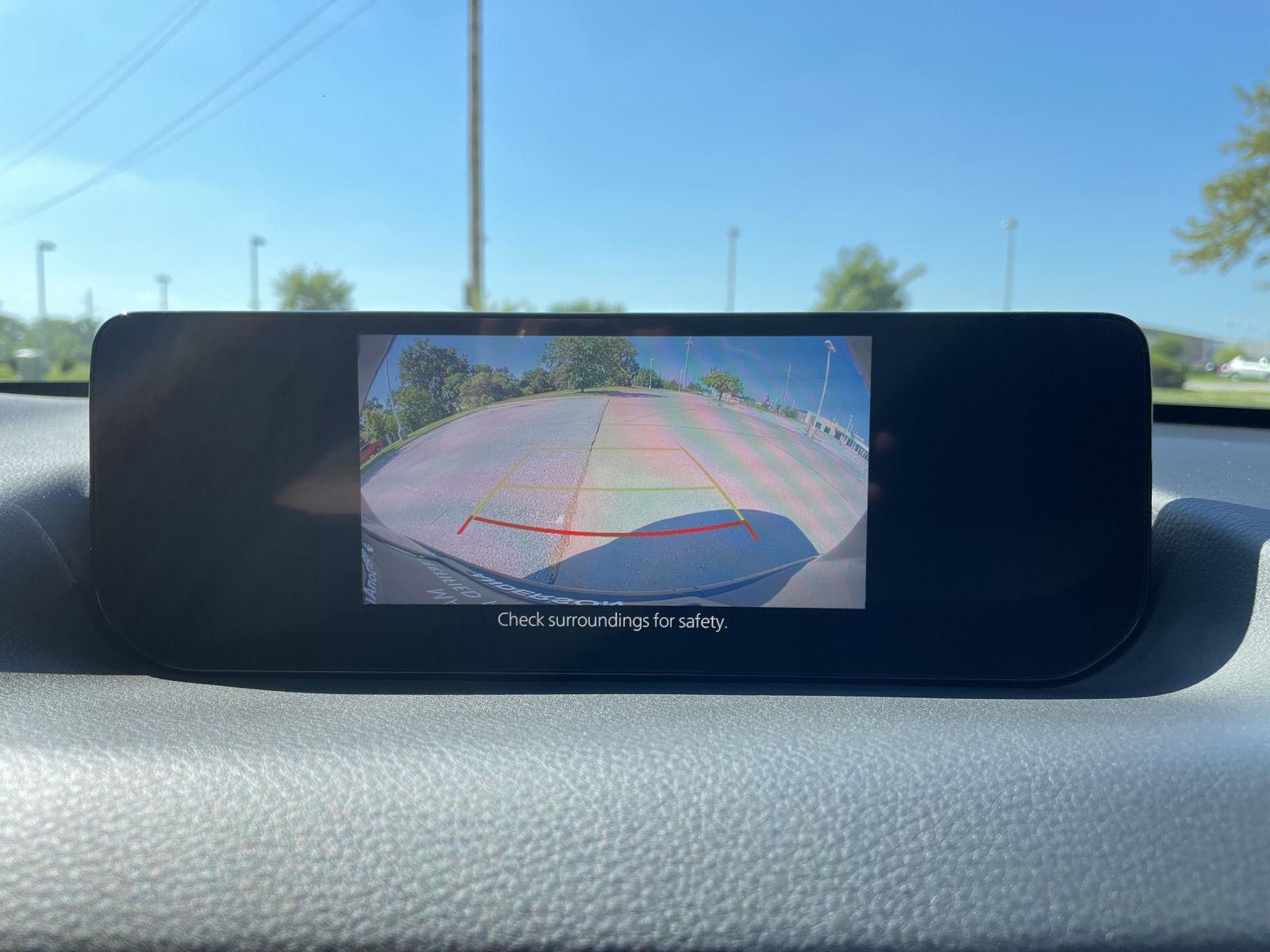 Vehicle photo 23