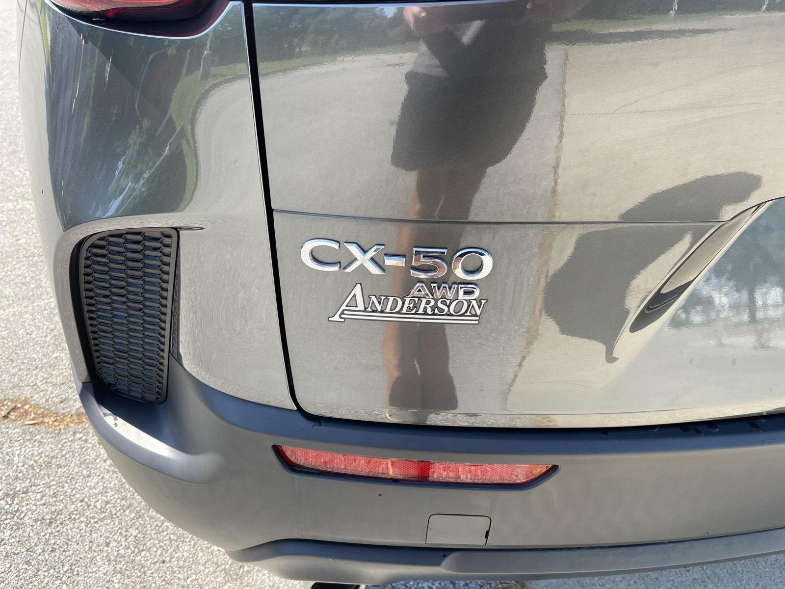 Vehicle photo 33