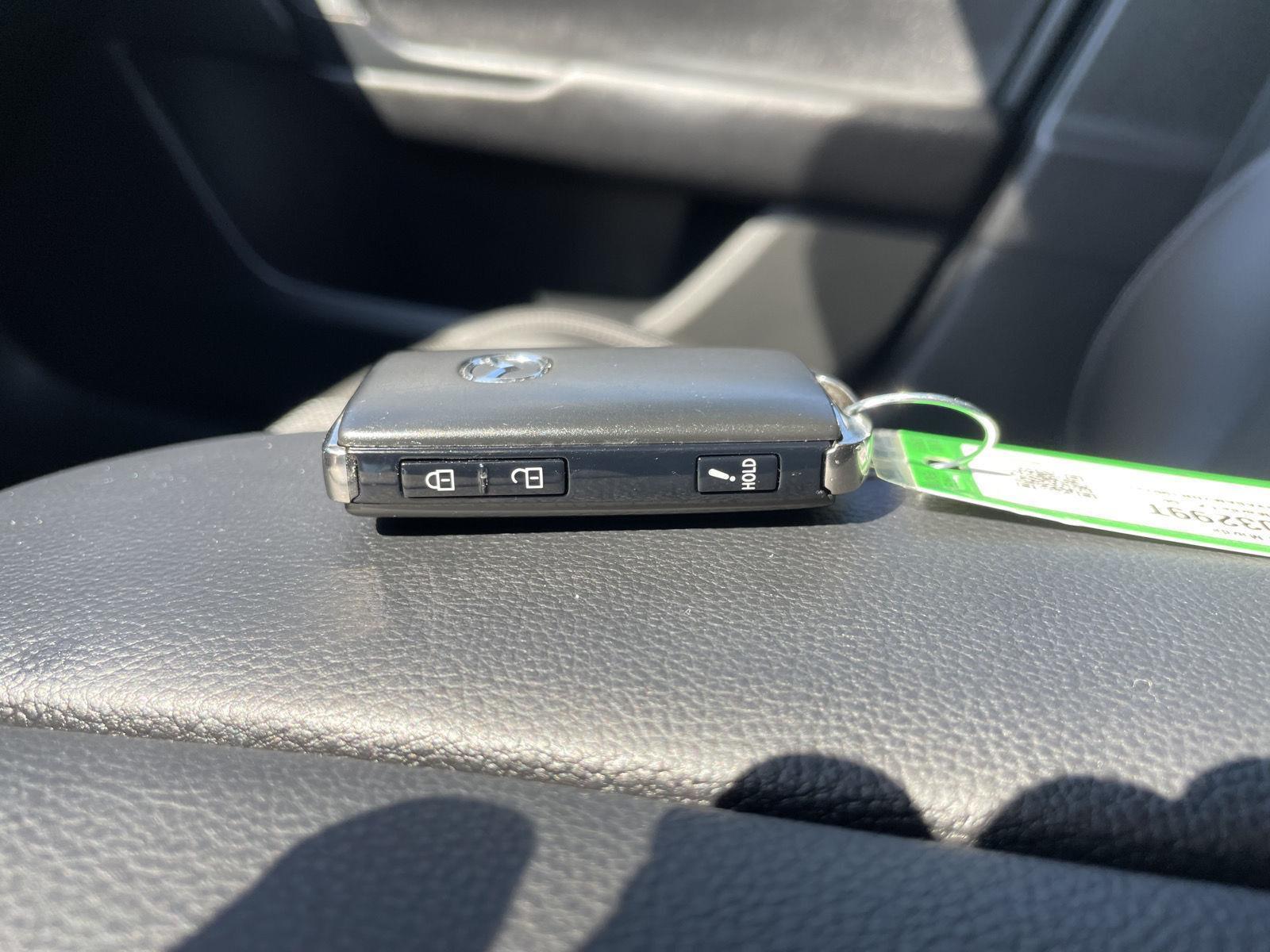 Vehicle photo 34
