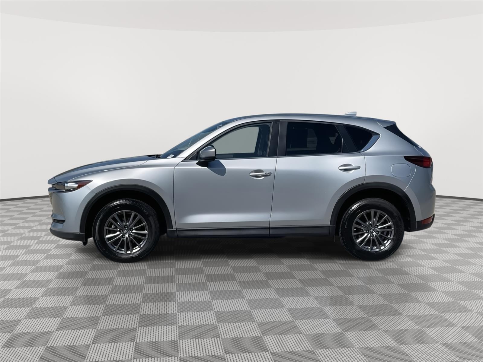 Vehicle photo 2