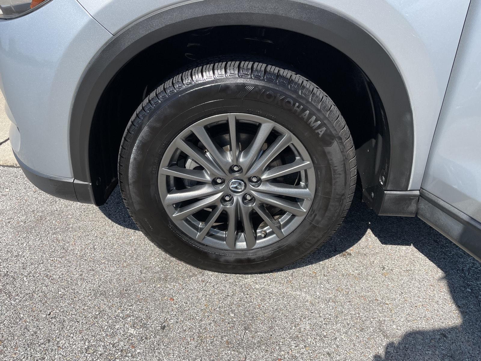 Vehicle photo 10