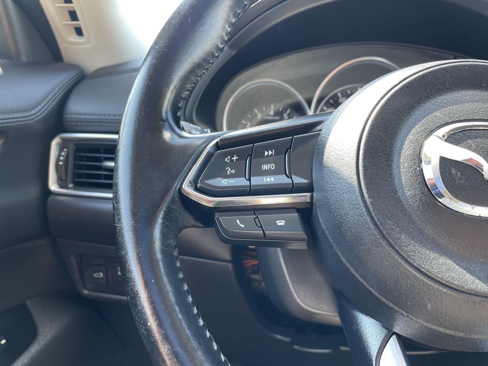 Vehicle photo 13