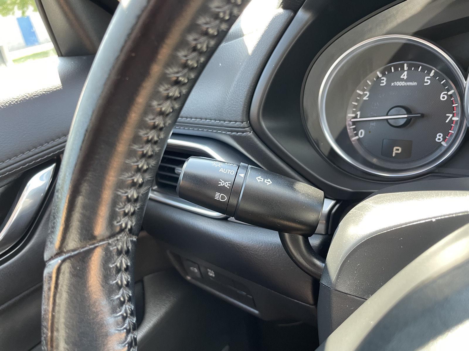 Vehicle photo 16