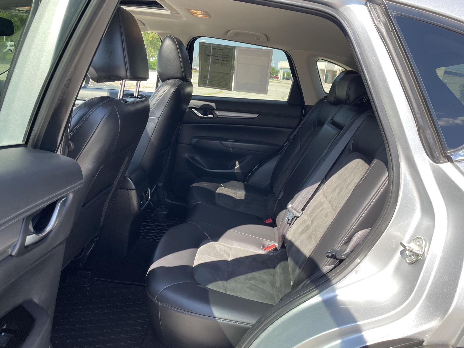 Vehicle photo 20