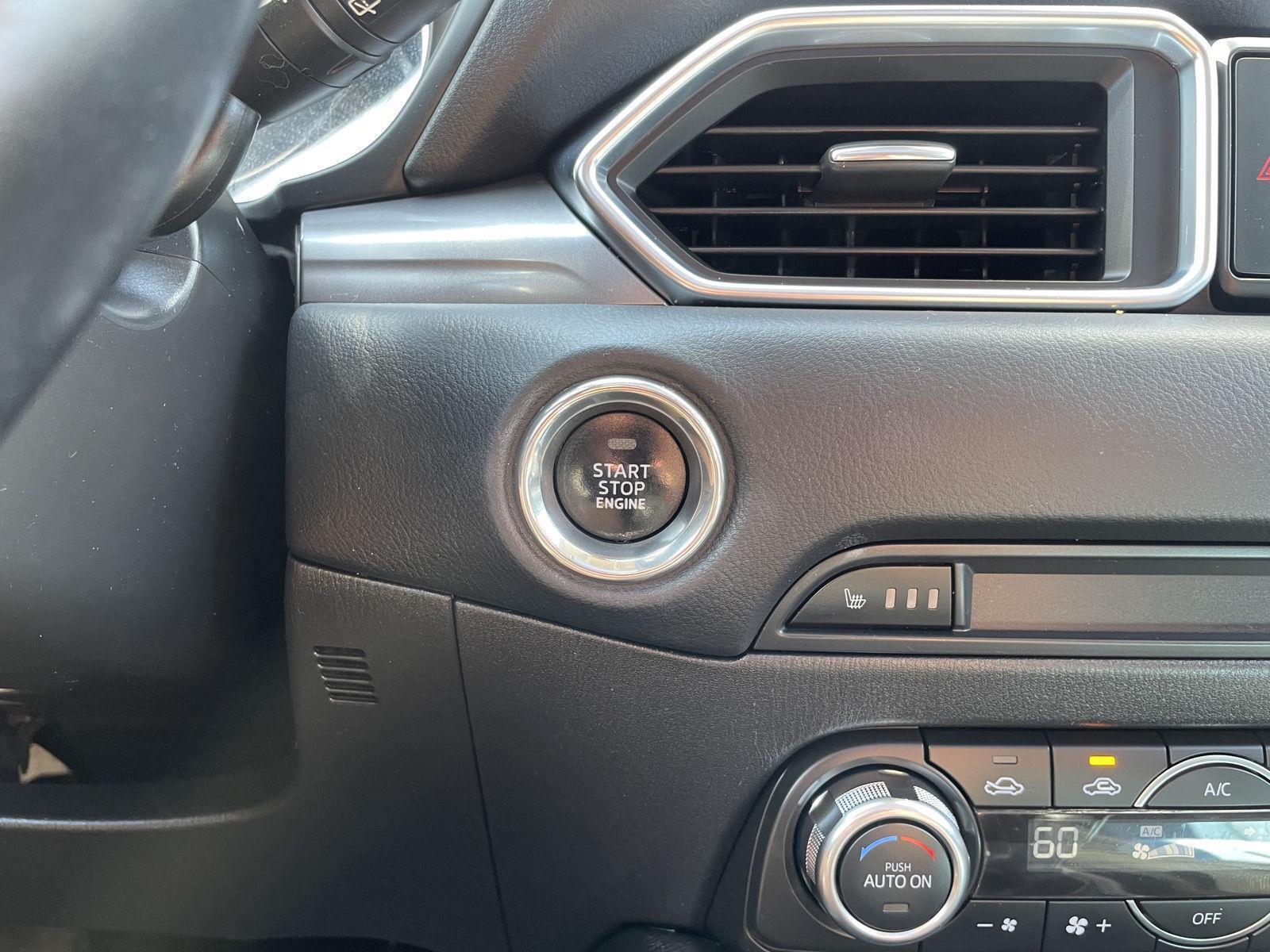 Vehicle photo 24