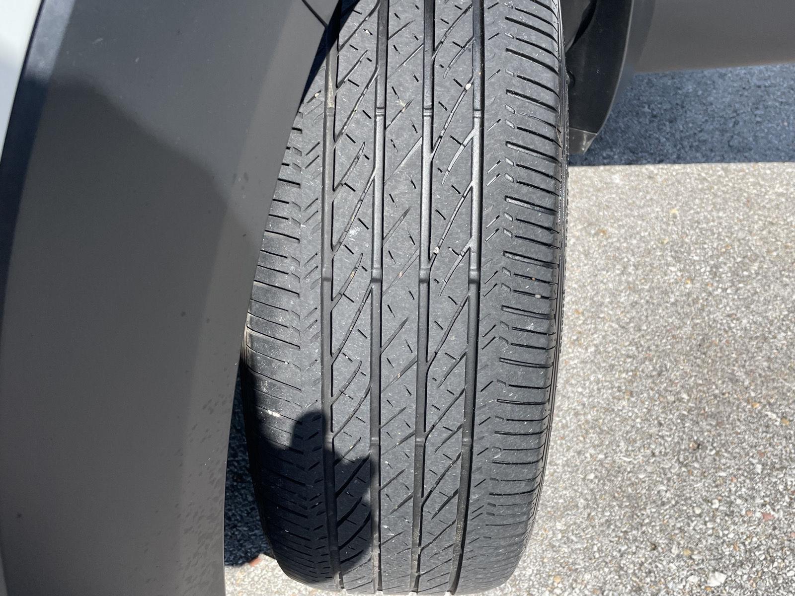 Vehicle photo 11