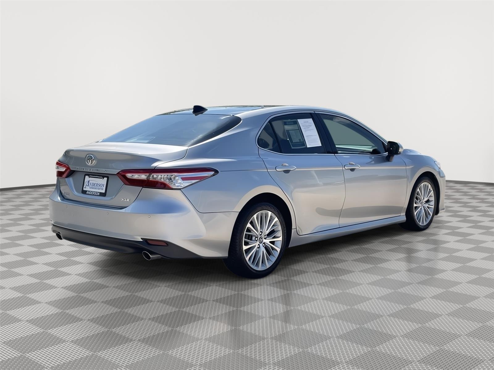 Vehicle photo 7
