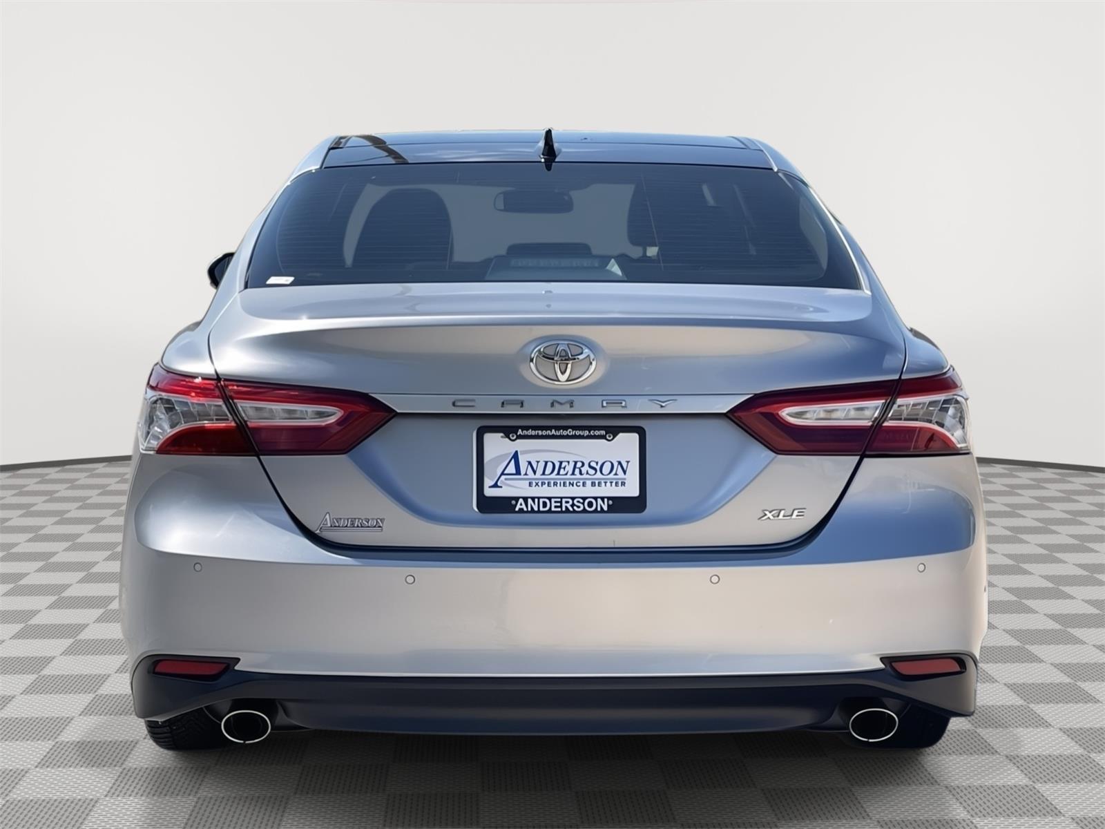 Vehicle photo 8