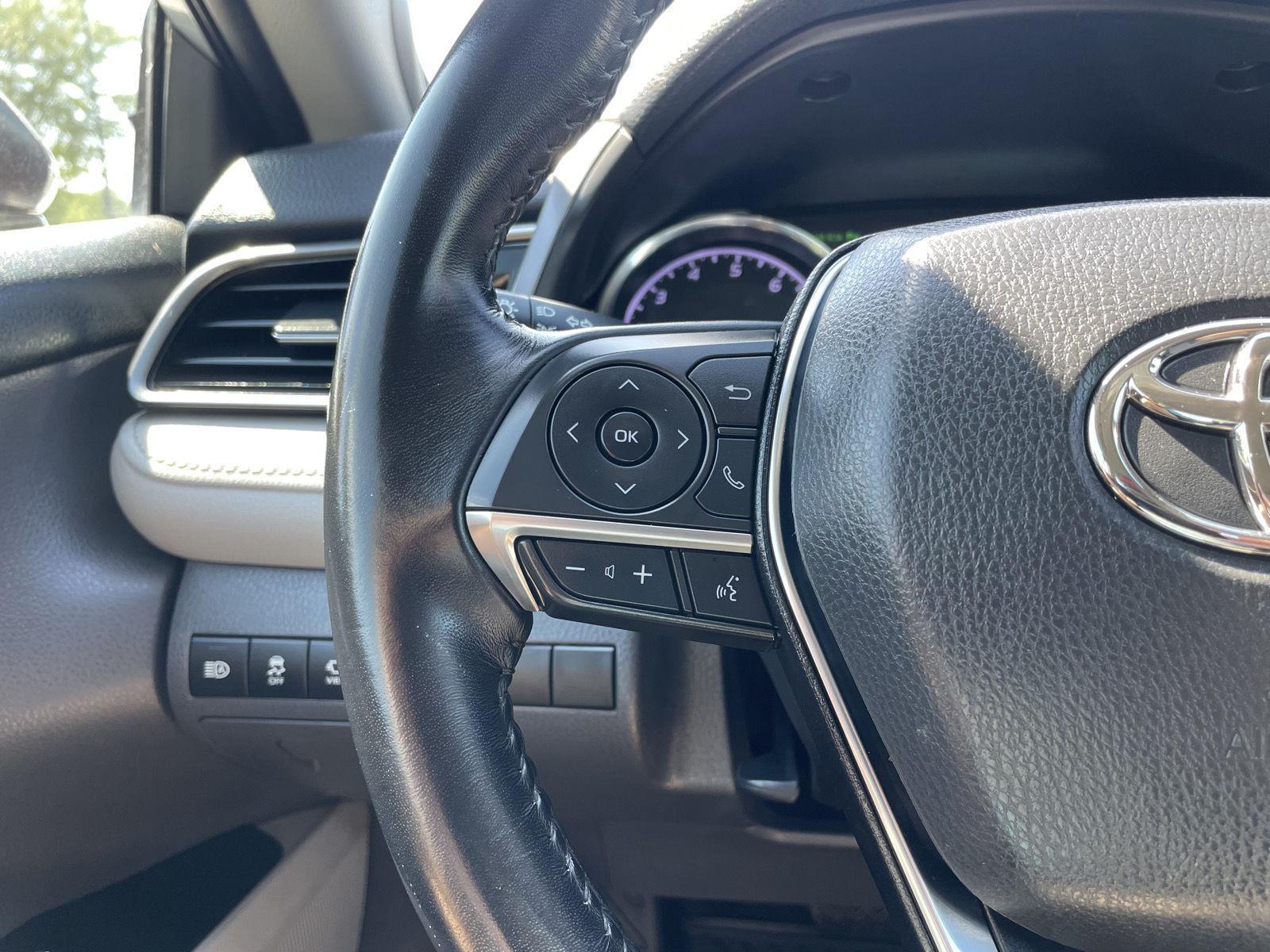 Vehicle photo 13