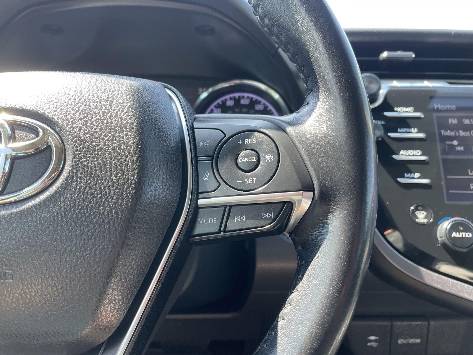 Vehicle photo 14