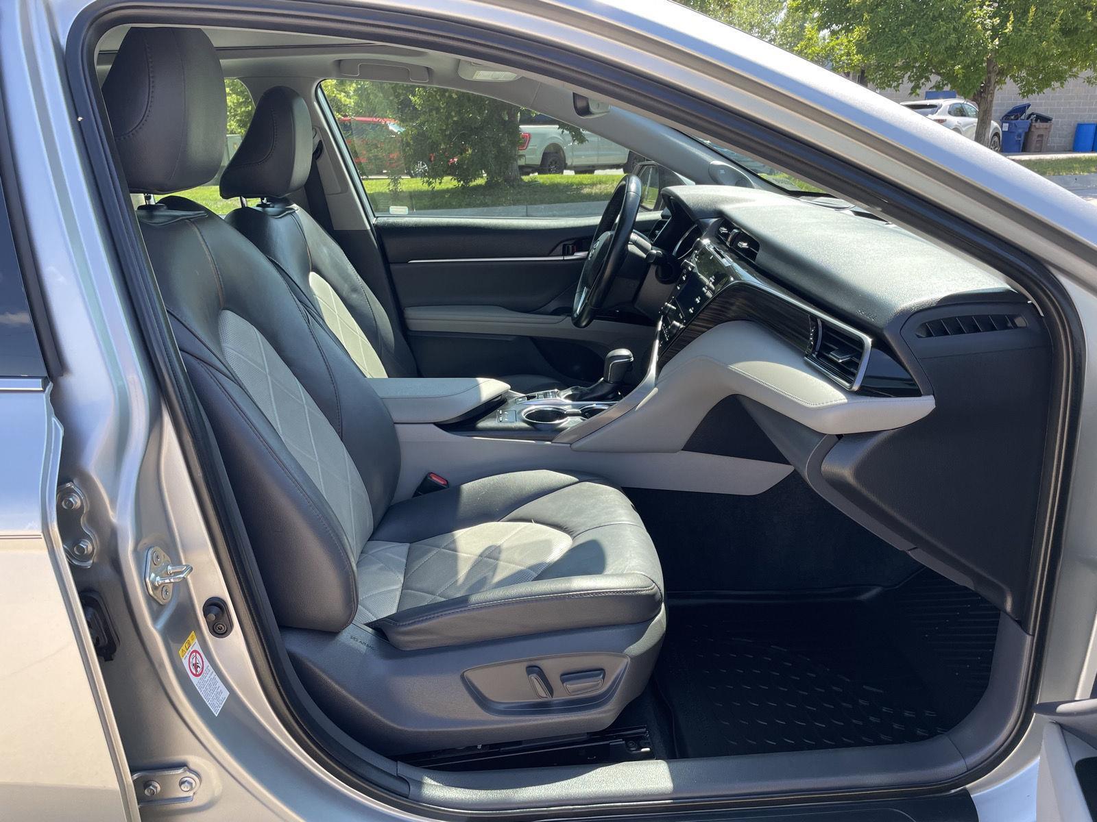 Vehicle photo 19