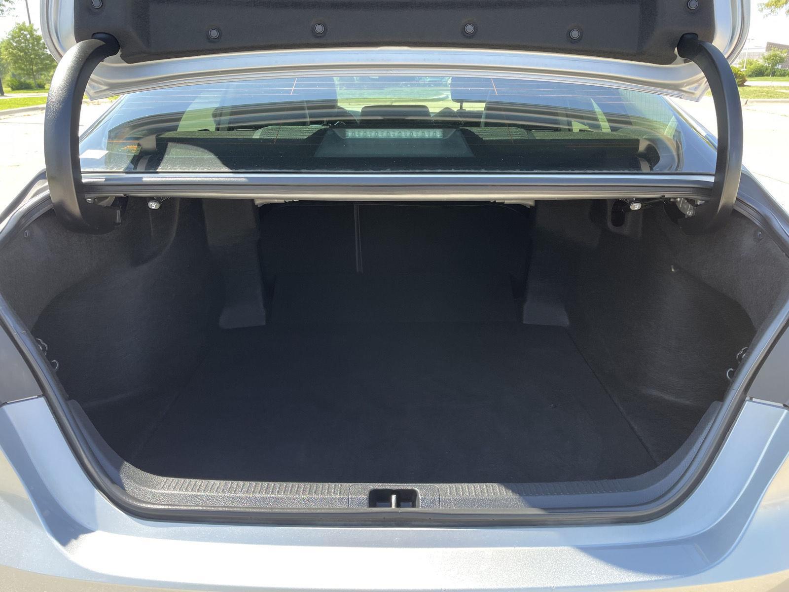 Vehicle photo 37