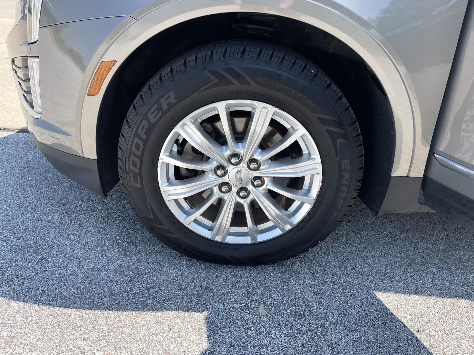 Vehicle photo 10