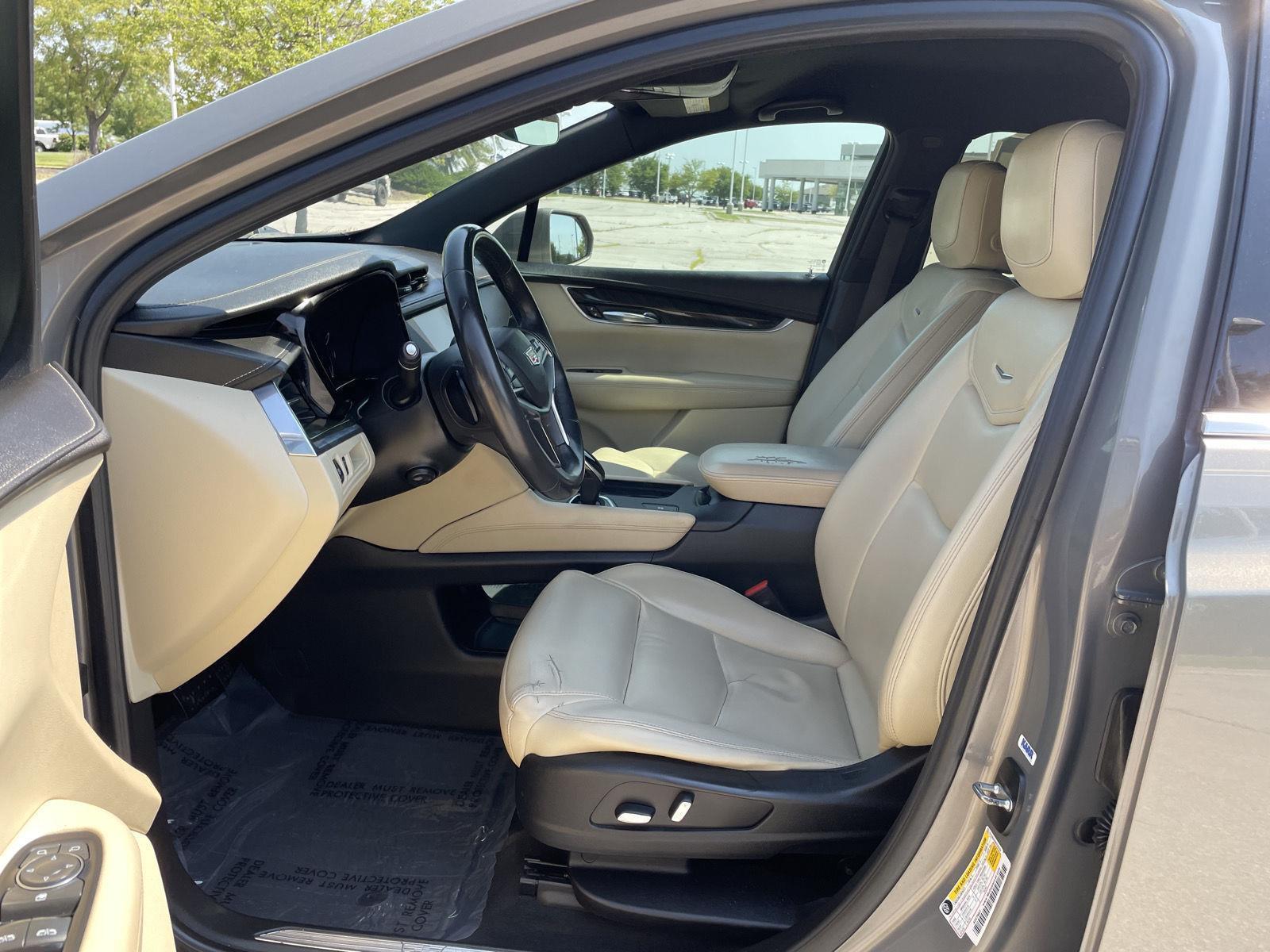 Vehicle photo 17