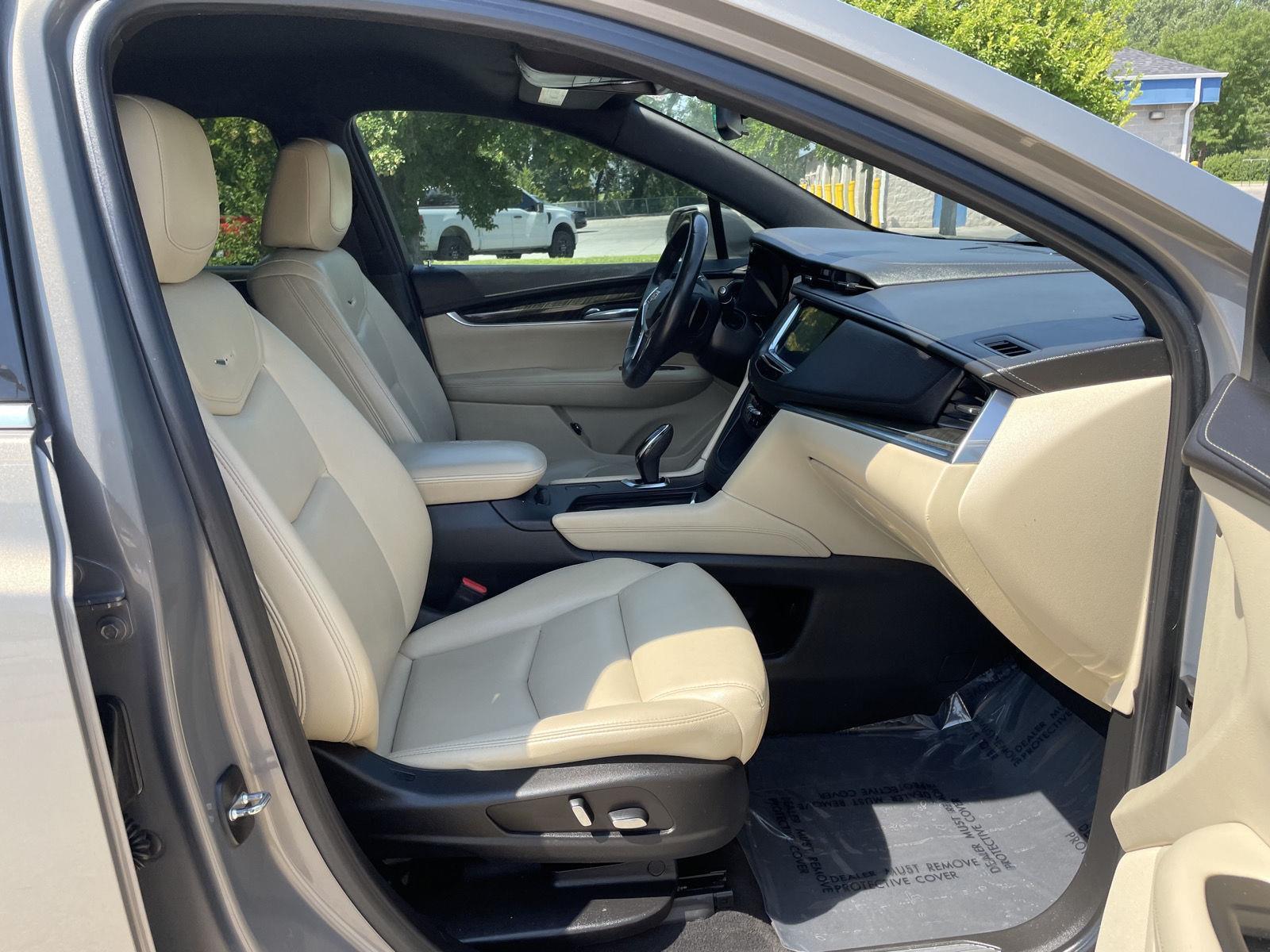 Vehicle photo 19