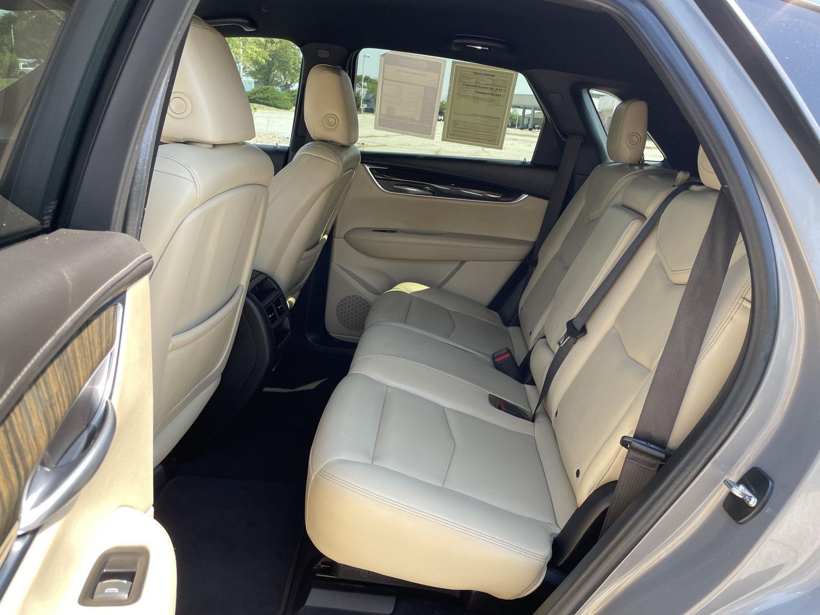 Vehicle photo 20