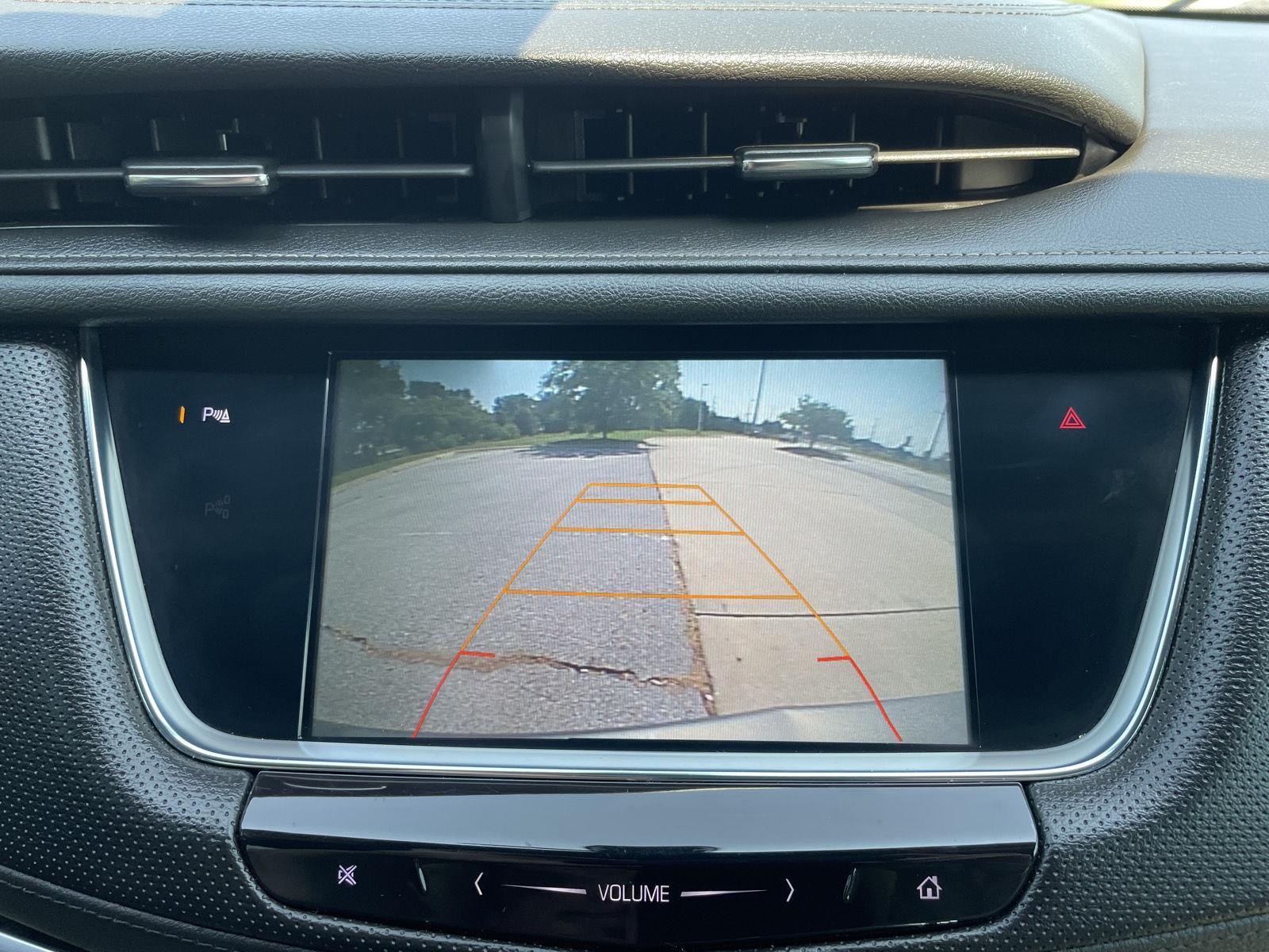 Vehicle photo 23