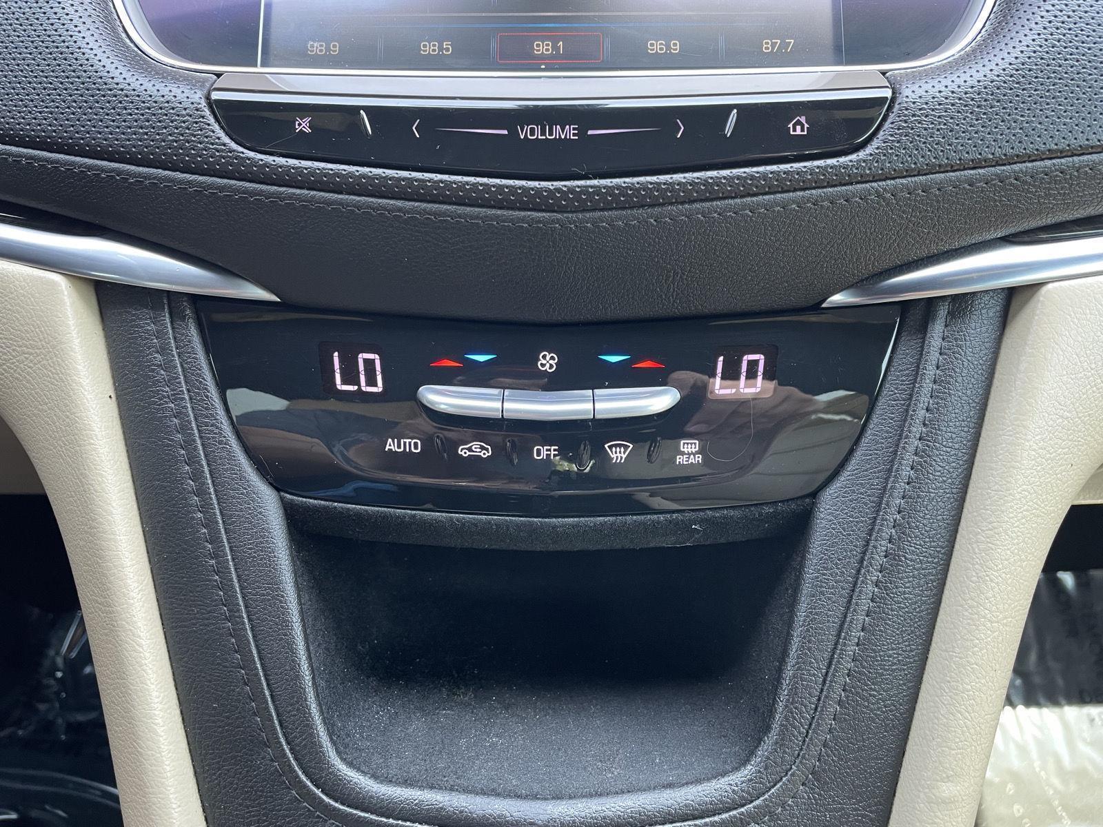 Vehicle photo 25