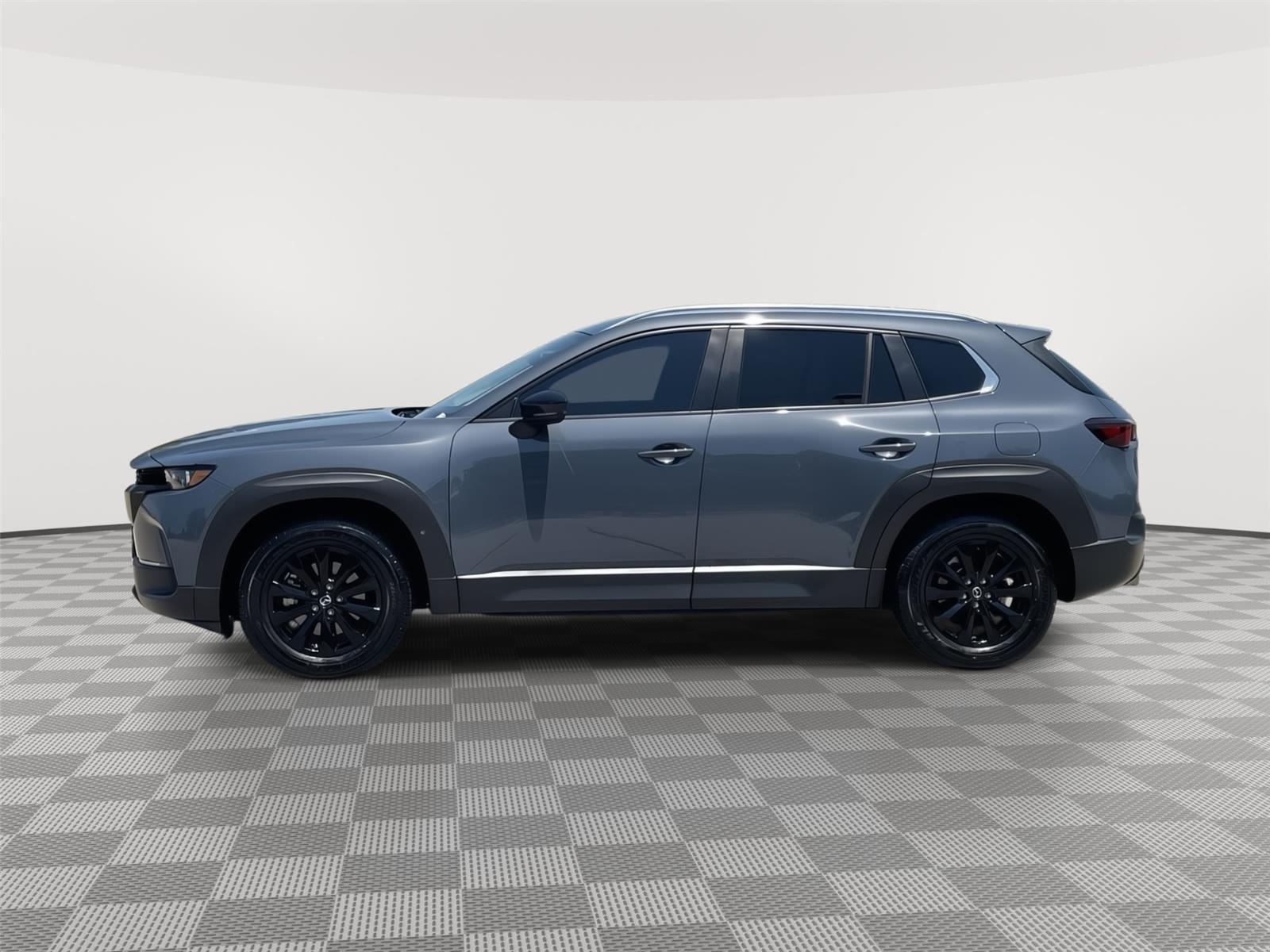 Vehicle photo 2