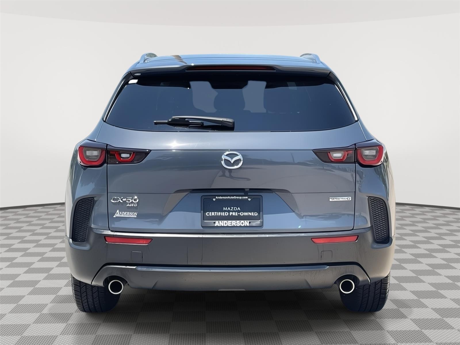Vehicle photo 8