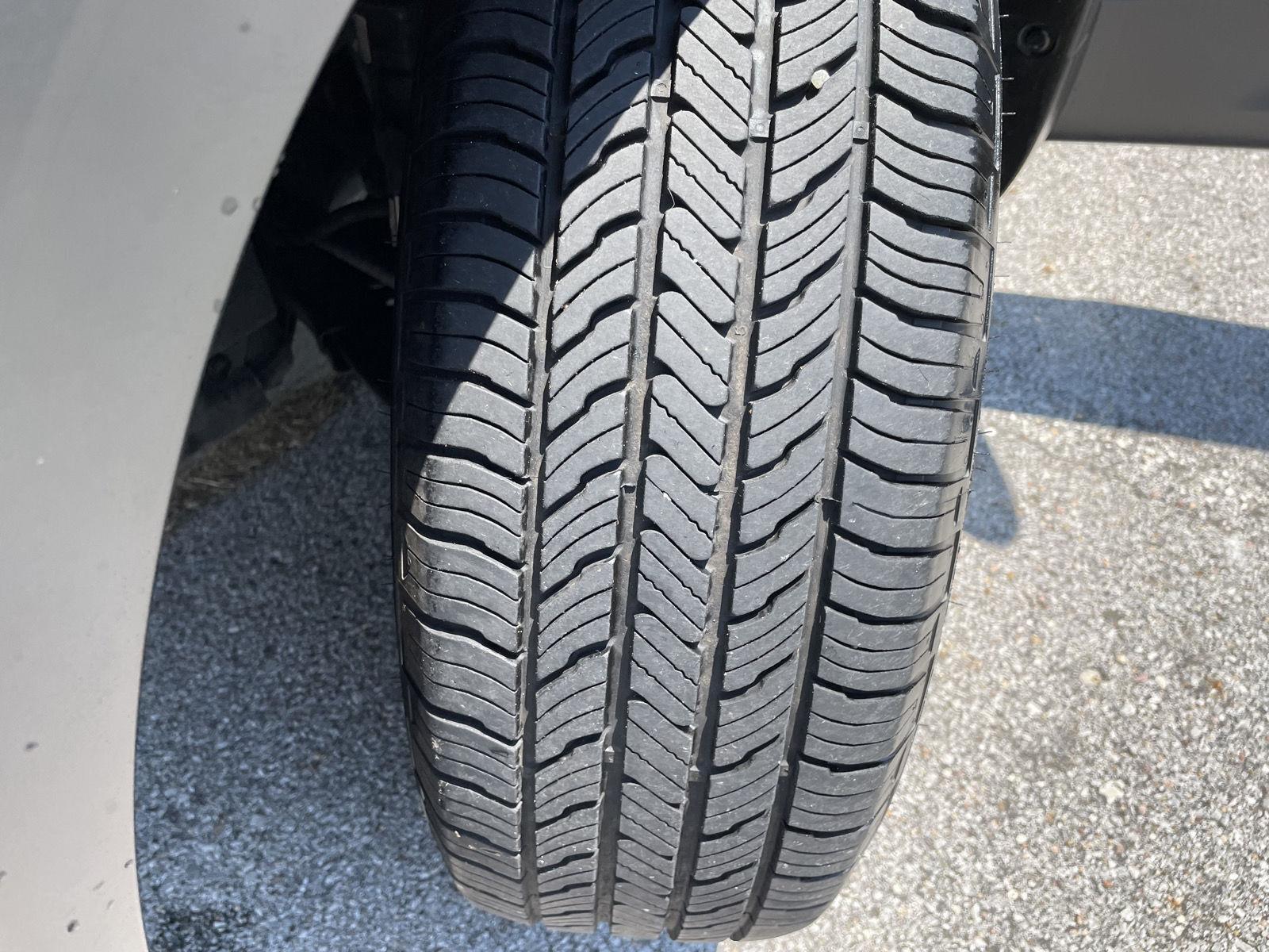 Vehicle photo 11