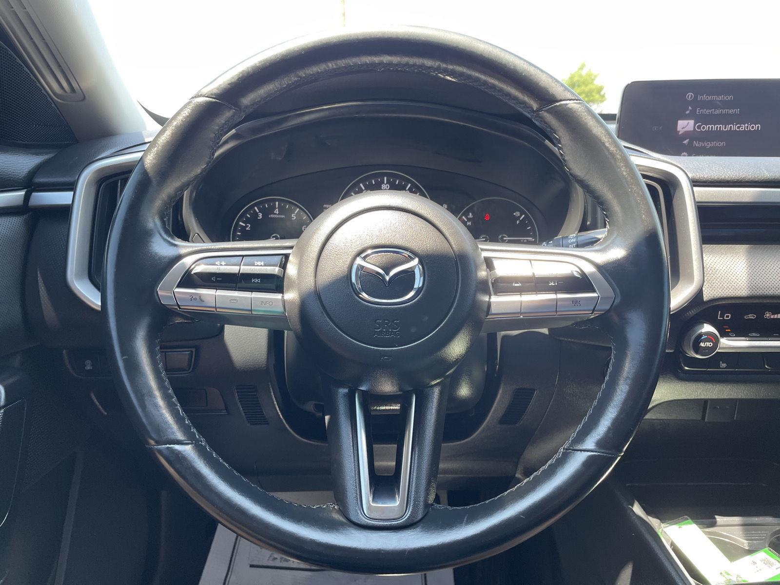 Vehicle photo 12