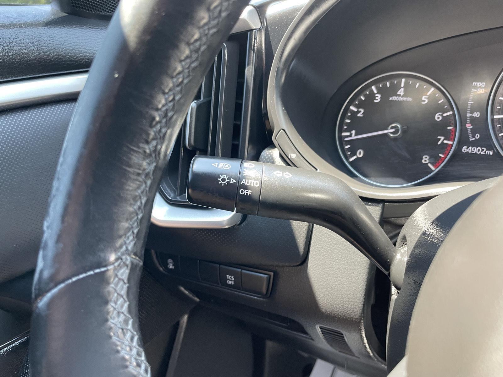 Vehicle photo 16