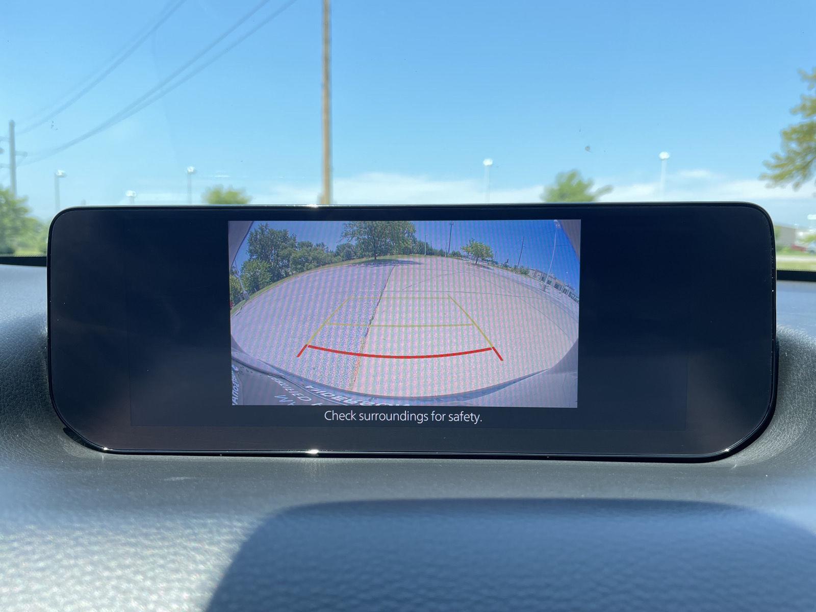 Vehicle photo 23