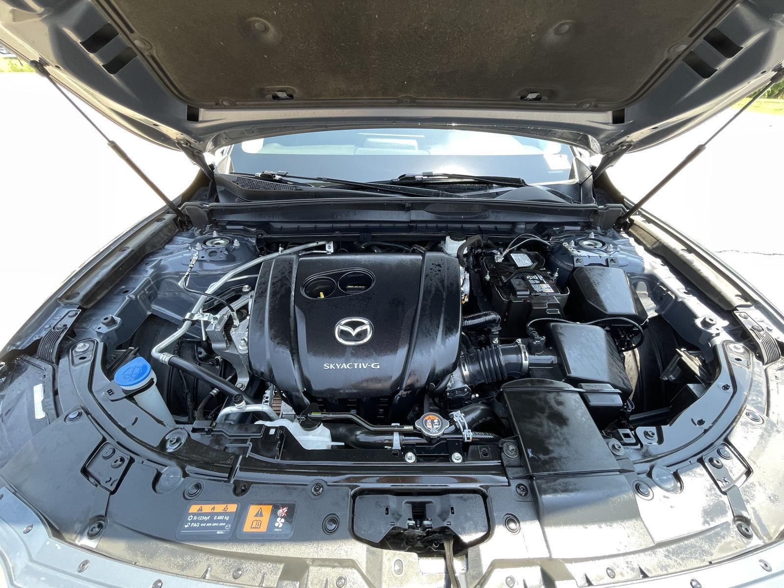 Vehicle photo 32