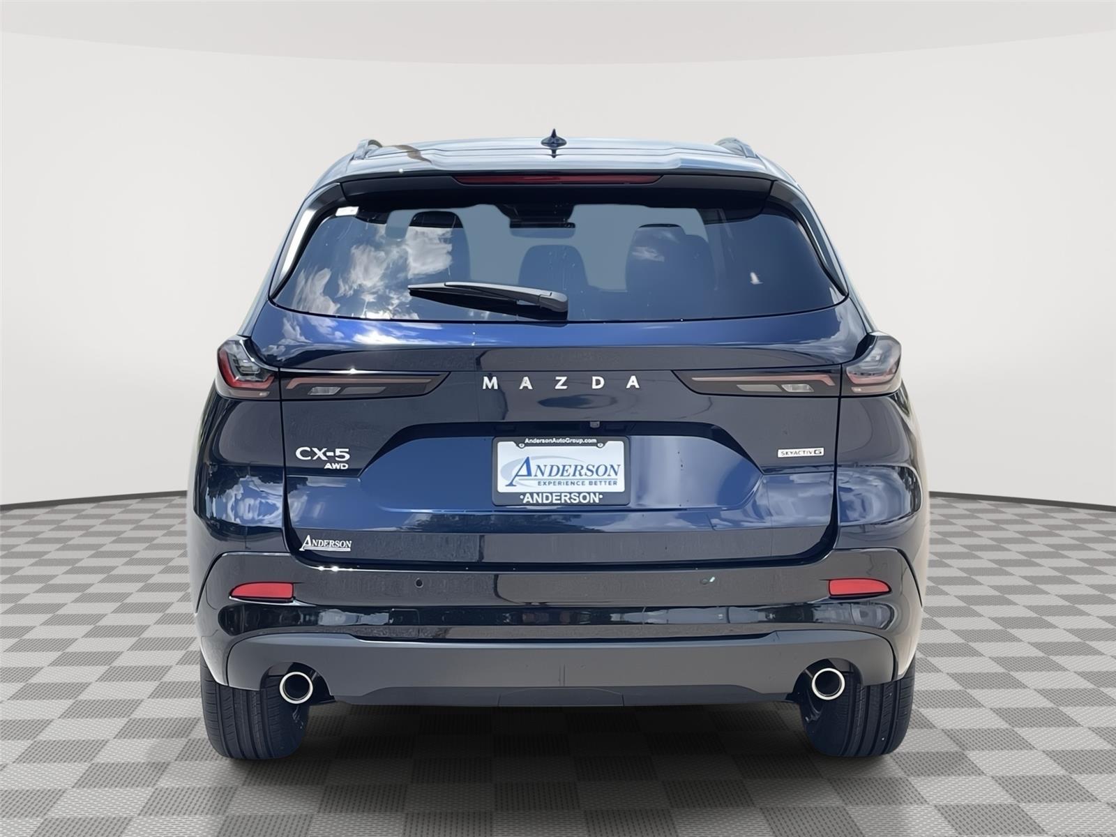 Vehicle photo 8