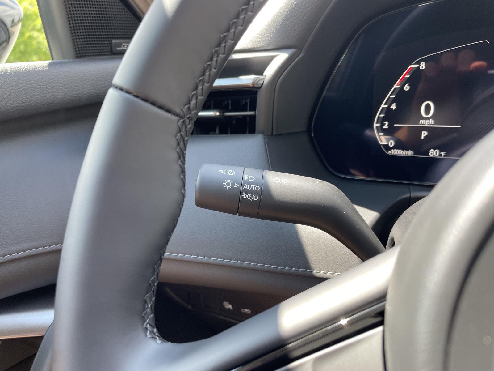 Vehicle photo 15