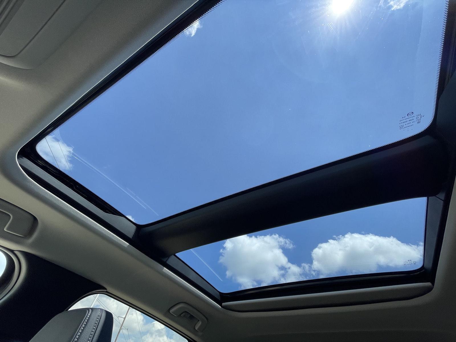 Vehicle photo 22