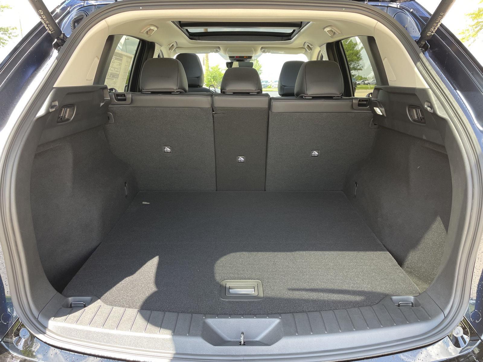 Vehicle photo 34