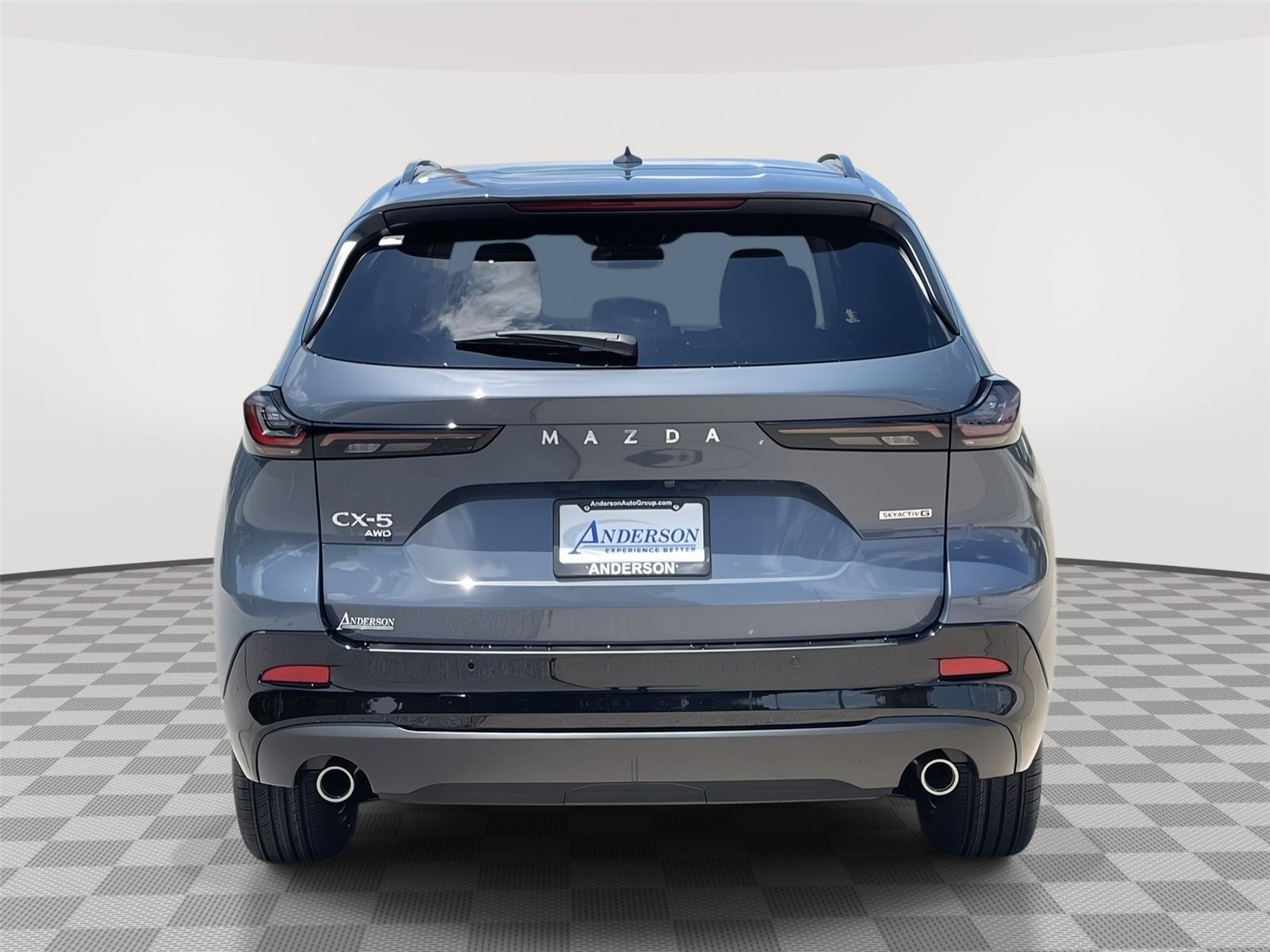 Vehicle photo 8