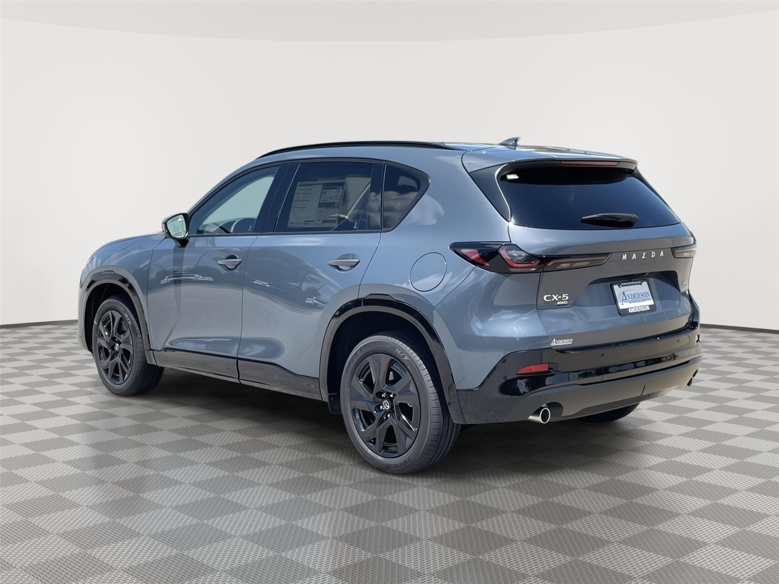 Vehicle photo 9