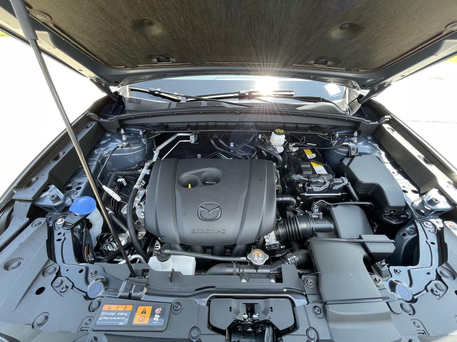 Vehicle photo 33