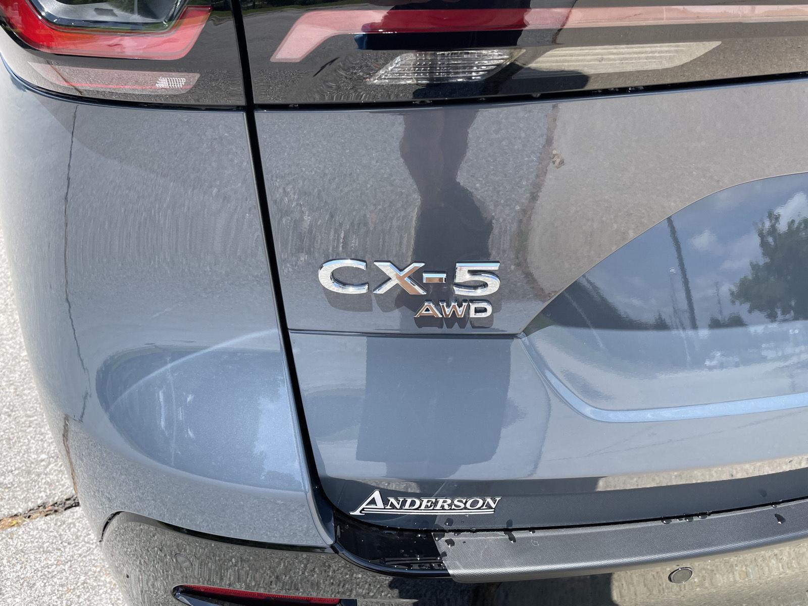 Vehicle photo 36