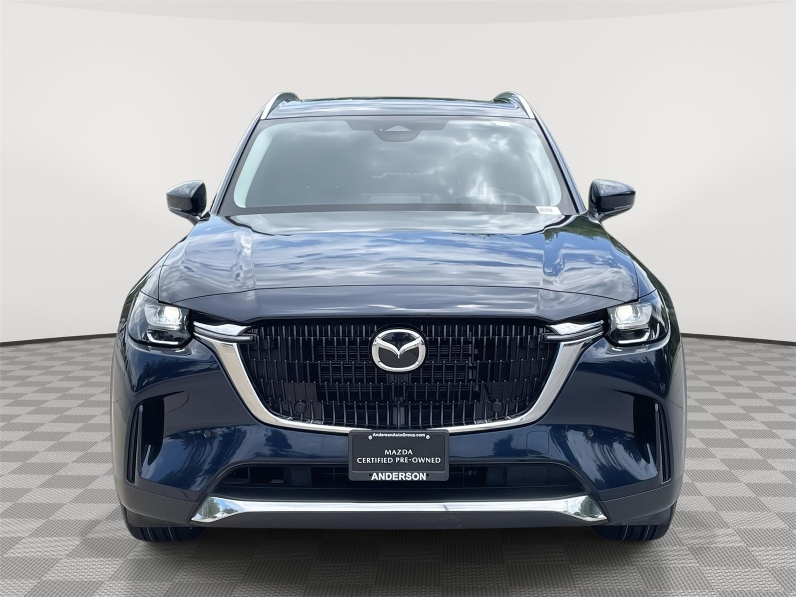 Vehicle photo 4